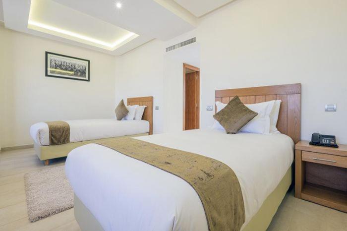 Standard Suite,1452046120:JPEG