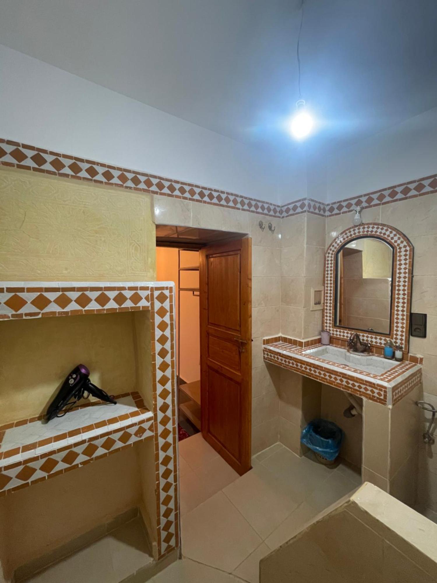 Single Room,1618841480:JPEG